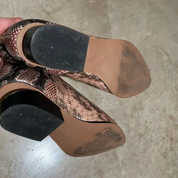 EUC Steven New York Radical V Side booties Pointed Toe Low Heel Snake Print 7.5 - Picture 5 of 12